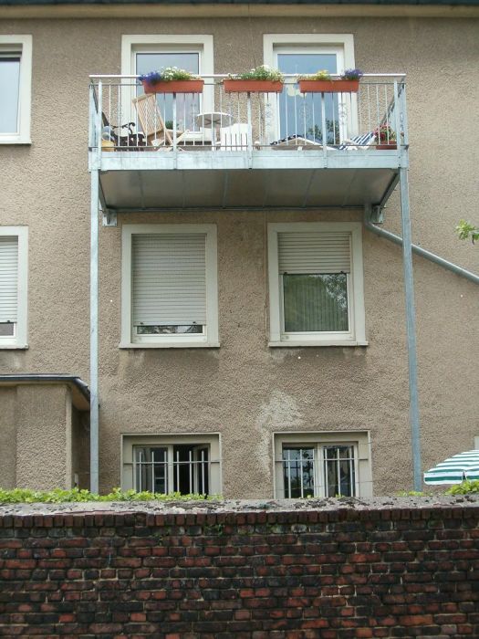 ᐅ Anstellbalkon mit Treppe Düsseldorf ⭐ Thoben Treppen & Metallbau